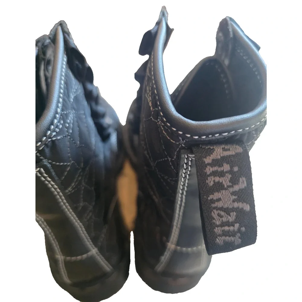 Dr. Martens 1460 Frill Lace-Up Boots Women's 7 Black Ribbon Quilted 8 Eye NWOB